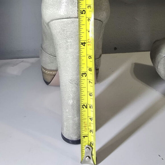 Gray Prada Mary Jane peep toe pumps sz 39.5 - Picture 9 of 9